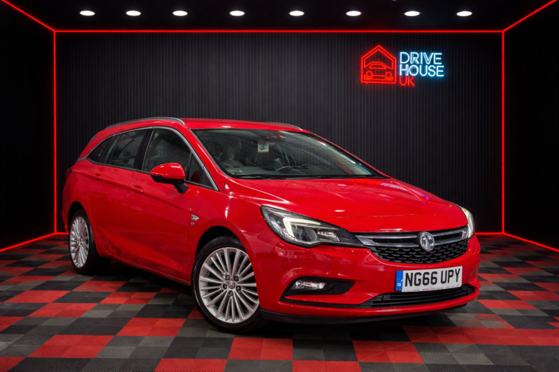 2016 Vauxhall Astra 1.6 Cdti Elite Nav in Red — image 1