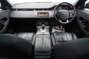 2019 Land Rover Range Rover Evoque 2.0 D150 R-Dynamic S Auto 4WD Euro 6 (s/s) 5dr in Black — image 2