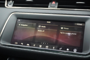 2019 Land Rover Range Rover Evoque 2.0 D150 R-Dynamic S Auto 4WD Euro 6 (s/s) 5dr in Black — image 6