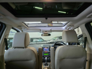2012 Land Rover Freelander 2 2.2 Sd4 Hse in Blue — image 2