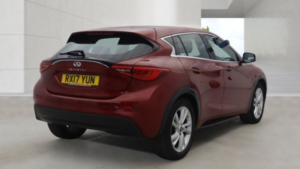 2017 Infiniti Q30 1.5 D Se in Red — image 4