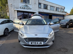 2019 Ford Focus 1.0t Ecoboost Titanium Auto Euro 6 (s/s) 5dr in Silver — image 3