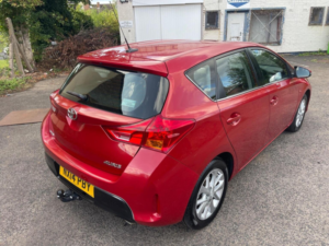 2014 Toyota Auris 1.6 V-Matic Icon Euro 5 5dr in Red — image 4