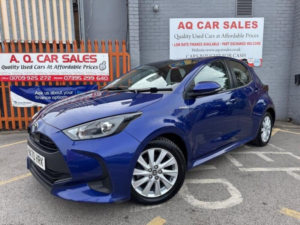 2020 Toyota Yaris 1.5 Vvt-H Icon E-CVT Euro 6 (s/s) 5dr in Blue — image 3