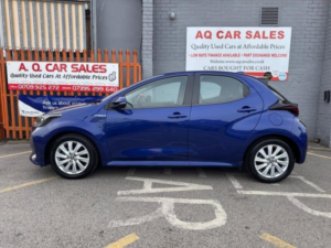 2020 Toyota Yaris 1.5 Vvt-H Icon E-CVT Euro 6 (s/s) 5dr in Blue — image 4