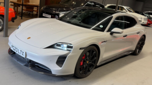 2023 Porsche Taycan Performance Plus 93.4kwh Gts in Grey — image 3