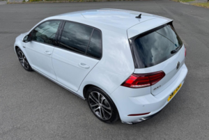 2017 Volkswagen Golf 2.0 Tdi Bluemotion Tech R-Line Euro 6 (s/s) 5dr in Silver — image 2