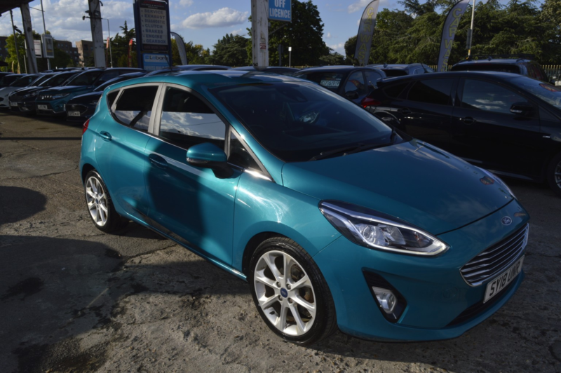 2018 Ford Fiesta 1.0 T Ecoboost Titanium in Blue — image 1