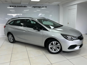 2022 Vauxhall Astra 1.5 Turbo D Business Edition Nav Sports Tourer Euro 6 (s/s) 5dr in Silver — image 4