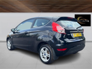 2013 Ford Fiesta 1.0t Ecoboost Zetec Euro 5 (s/s) 3dr in Black — image 2