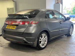 2009 Honda Civic 1.8 I-Vtec Es-T Hatchback 5dr Petrol Manual (155 G/km, 138 Bhp) in Silver — image 3