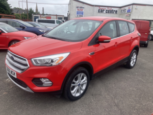2017 Ford Kuga 1.5 T Ecoboost Titanium in Red — image 3