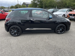 2016 Ds Automobiles Ds 3 1.2 Puretech Prestige in Black — image 3