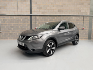2017 Nissan Qashqai 1.2 Dig-T N-Connecta 2WD Euro 6 (s/s) 5dr in Grey — image 3
