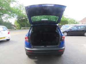2018 Skoda Karoq 1.6 Tdi Se Technology Euro 6 (s/s) 5dr in Blue — image 6