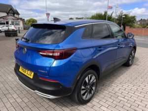 2018 Vauxhall Grandland X 1.5 Turbo D Blueinjection Sport Nav in Blue — image 3