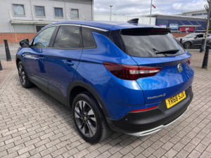 2018 Vauxhall Grandland X 1.5 Turbo D Blueinjection Sport Nav in Blue — image 4