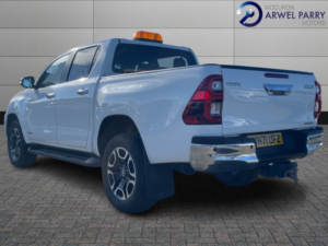 2021 Toyota Hilux 2.8 D-4d Invincible in White — image 5