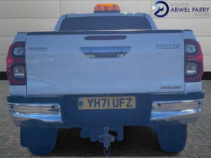 2021 Toyota Hilux 2.8 D-4d Invincible in White — image 6