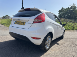 2011 Ford Fiesta 1.4 Zetec in White — image 5