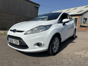 2011 Ford Fiesta 1.4 Zetec in White — image 6