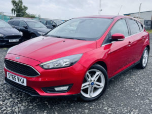 2015 Ford Focus 1.0 T Ecoboost Zetec in Red — image 3