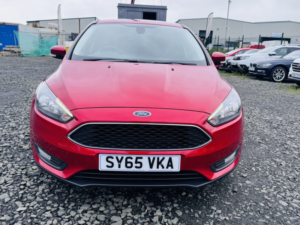 2015 Ford Focus 1.0 T Ecoboost Zetec in Red — image 5