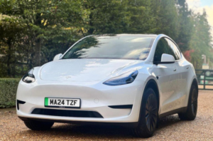 2024 Tesla Model Y Auto Rwd 5dr in White — image 2