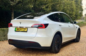 2024 Tesla Model Y Auto Rwd 5dr in White — image 3