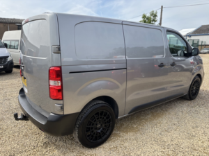2019 Peugeot Expert 2.0 Bluehdi 1400 Professional in Grey — image 3