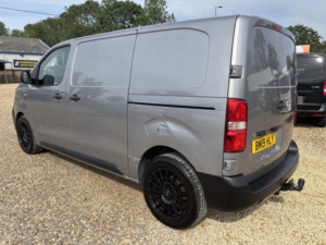 2019 Peugeot Expert 2.0 Bluehdi 1400 Professional in Grey — image 5