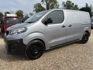 2019 Peugeot Expert 2.0 Bluehdi 1400 Professional in Grey — image 6