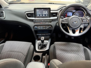 2019 Kia Ceed 1.6 Crdi Eco 2 Euro 6 (s/s) 5dr in White — image 4