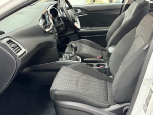 2019 Kia Ceed 1.6 Crdi Eco 2 Euro 6 (s/s) 5dr in White — image 5