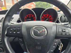 2010 Mazda Mazda3 1.6 Takuya Euro 5 5dr in Silver — image 4