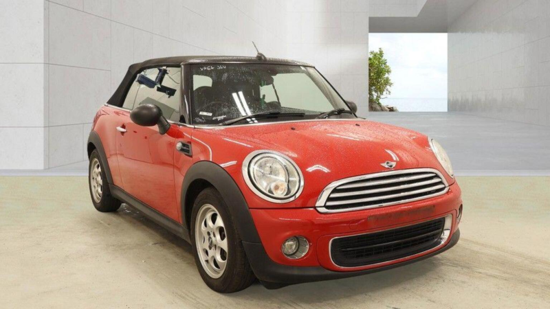 2014 MINI Convertible 1.6 One Euro 6 2dr in Red — image 1