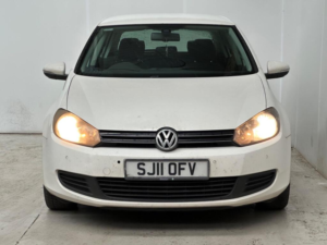 2011 Volkswagen Golf 1.4 Tsi Match Euro 5 5dr in White — image 2