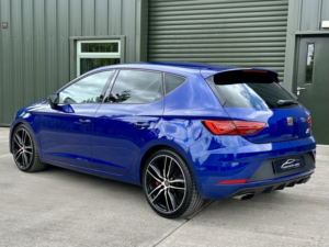 2017 SEAT Leon 2.0 Tsi Cupra 300 in Blue — image 2