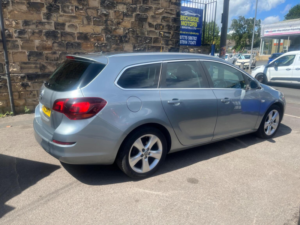 2012 Vauxhall Astra 1.6 16v Sri Sports Tourer Euro 5 5dr in Silver — image 4