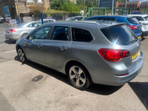 2012 Vauxhall Astra 1.6 16v Sri Sports Tourer Euro 5 5dr in Silver — image 6
