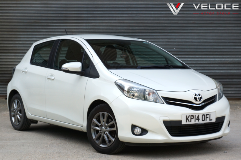 2014 Toyota Yaris 1.3 Dual Vvt-I Icon Plus in White — image 1