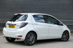 2014 Toyota Yaris 1.3 Dual Vvt-I Icon Plus in White — image 4