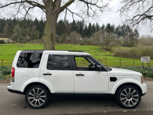 2011 Land Rover Discovery 4 3.0 Sd V6 Landmark Le SUV 5dr Diesel Commandshift 4WD Euro 5 (245 Ps) in White — image 2