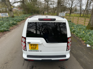 2011 Land Rover Discovery 4 3.0 Sd V6 Landmark Le SUV 5dr Diesel Commandshift 4WD Euro 5 (245 Ps) in White — image 5