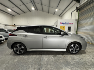 2018 Nissan Leaf 40kwh Tekna in Silver — image 4