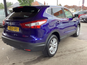 2014 Nissan Qashqai 1.2 Dig-T Acenta Premium 2WD Euro 5 (s/s) 5dr in Blue — image 5