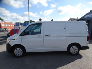 2022 Volkswagen Transporter 2.0 Tdi T30 Startline Fwd Swb Euro 6 (s/s) 5dr in White — image 5