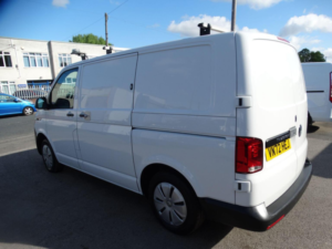2022 Volkswagen Transporter 2.0 Tdi T30 Startline Fwd Swb Euro 6 (s/s) 5dr in White — image 6