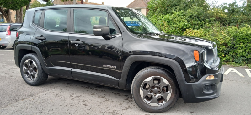 2015 Jeep Renegade 1.6 Renegade 1.6 Multijet Ii 120hp Sport in Black — image 1