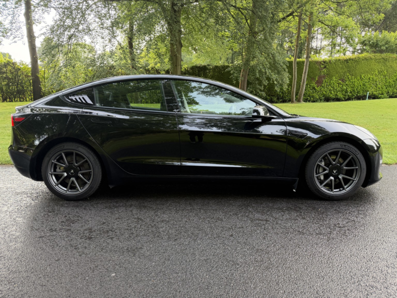 2021 Tesla Model 3 (dual Motor) Long Range in Black — image 1